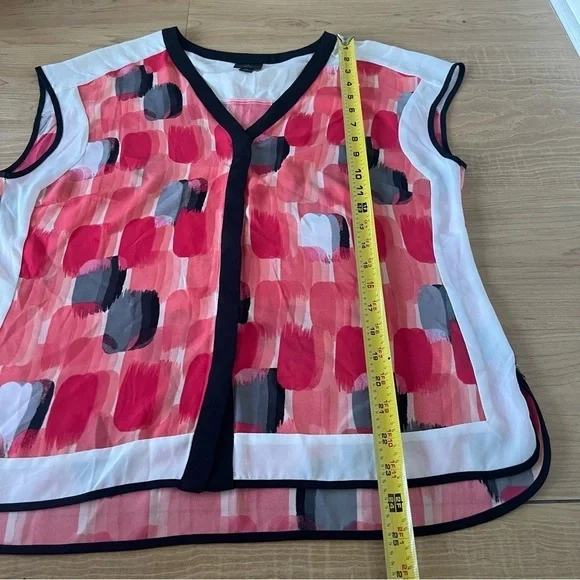 Worthington Sleeveless Multicolor V-Neck Blouse Top Petite Large Career Causal - Picture 8 of 9